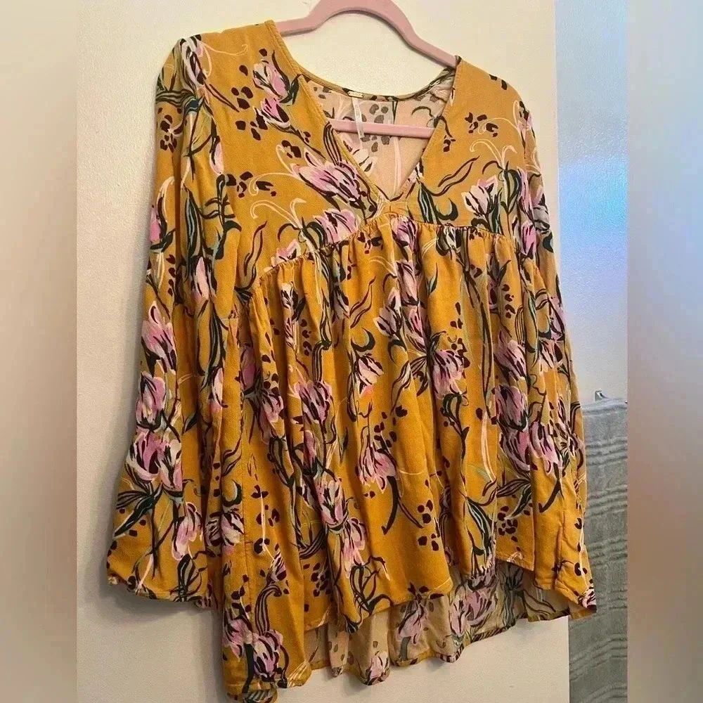 Free people yellow flowered flowy shirt size S
